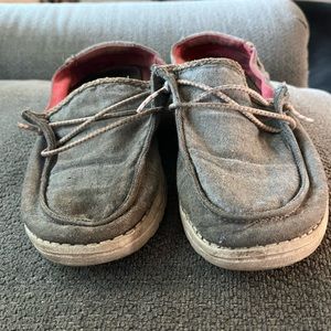 PLAY CONDITION Hey Dudes